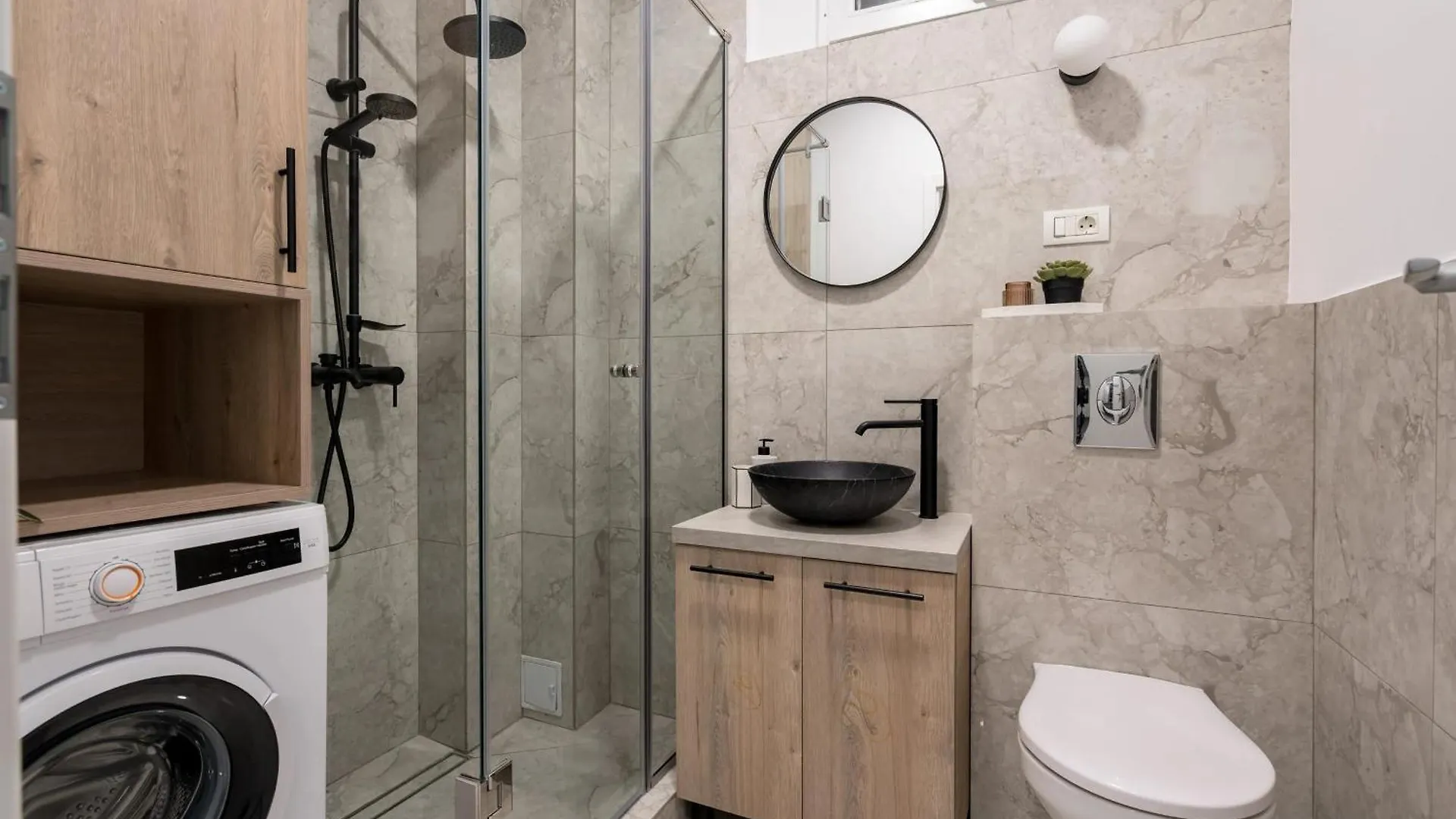 Central Studio Near Cismigiu & Piata Universitatii Bukarest Apartment